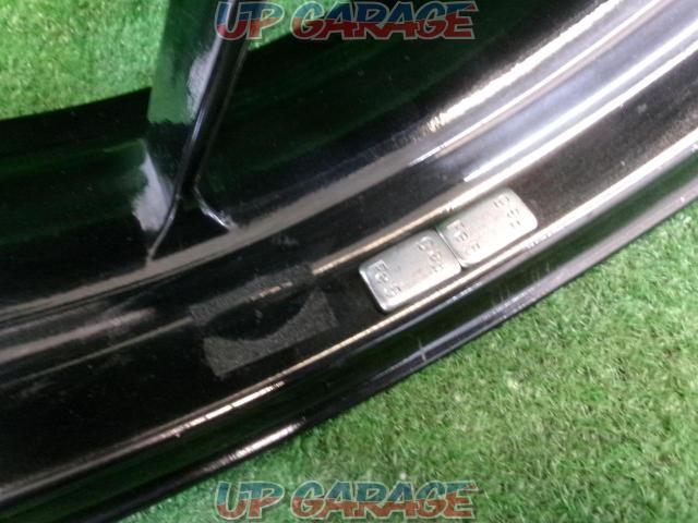 CBR1000RR (removed from 15 year model/vehicle without ABS)
HONDA genuine
Wheel front and back set
BK-07