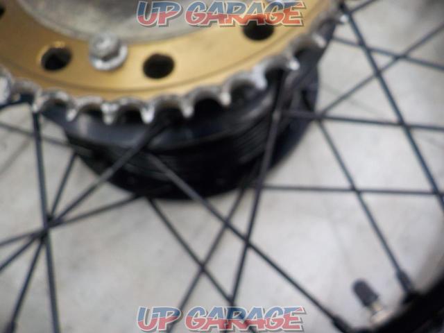 [SR400]
YAMAHA
Genuine tire wheel set-09