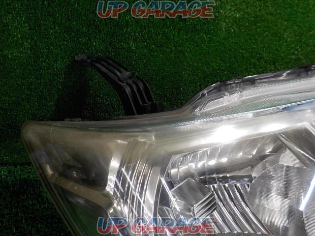 Nissan original (NISSAN)
C26 Serena previous term genuine headlight
※ Driver's seat side only-02