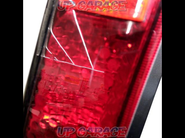 NISSAN
C25
Serena
Late version
Genuine processing tail lens-02
