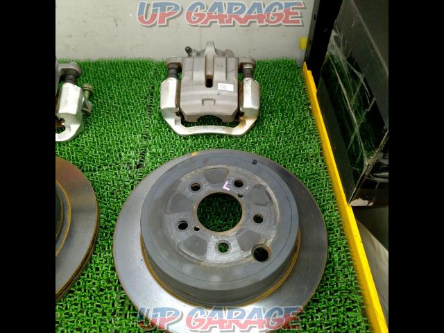 TOYOTA
GR86 genuine brake calipers and brake rotors-04