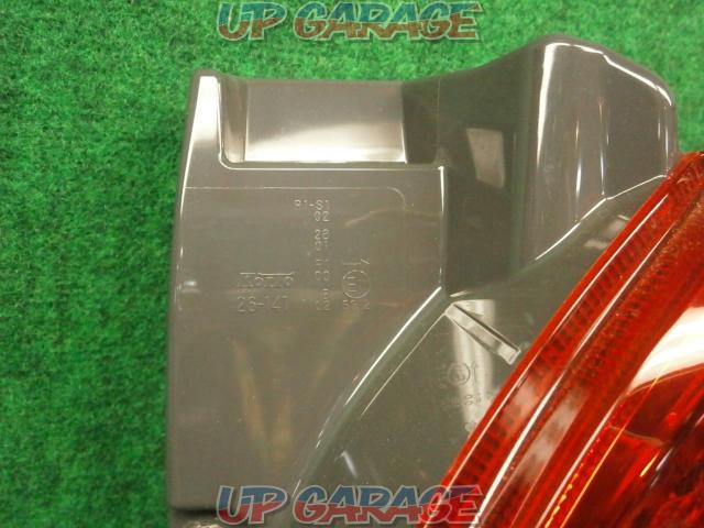 Right Toyota genuine (TOYOTA)
Hiace 200
4 type / 5 type / 6 type
Genuine
Tail lens
Cold weather model-04