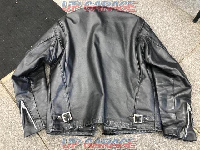 Schott (shot)
Leather jacket-09