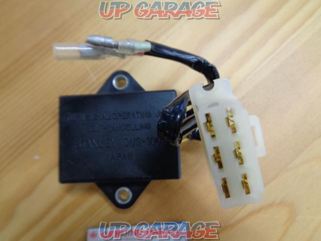 valuable
KAWASAKI (Kawasaki)
27010-1016
Genuine
Switch
Turn signal
operation
switch
Turn signal
operation-03