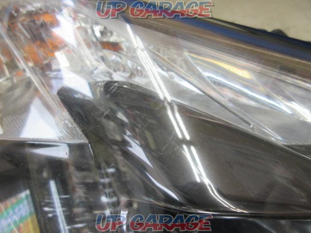 Nissan genuine
HID
Headlight
Right and left
GT-R / R35
The previous fiscal year]-03