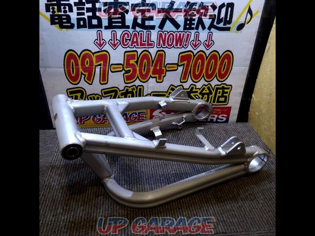 KAWASAKI (Kawasaki)
Genuine swing arm
[ZRX1200]-06