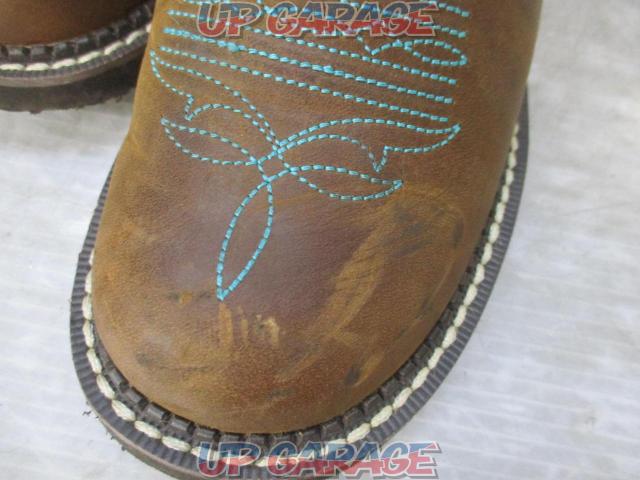 ARIAT western boots
Size: Women's 6B (US)-03