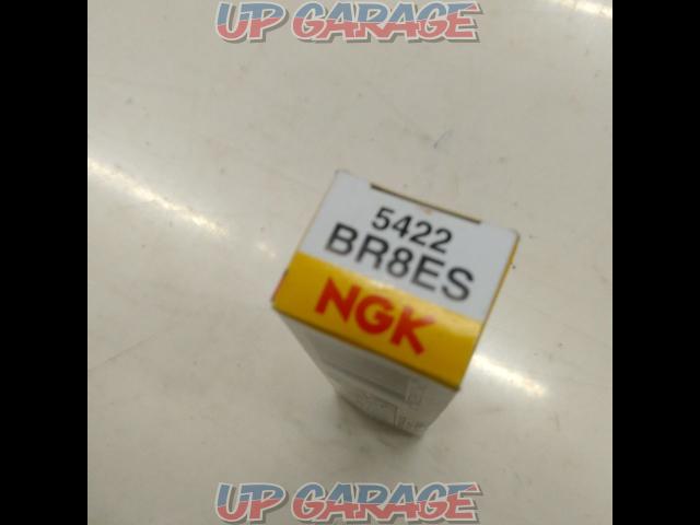 NGK
Spark plug
BR9ES-02