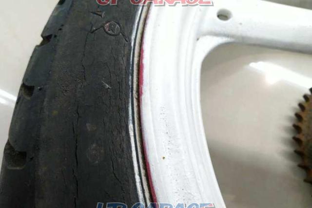 YAMAHA
Genuine
Rear wheel
TZR50-04