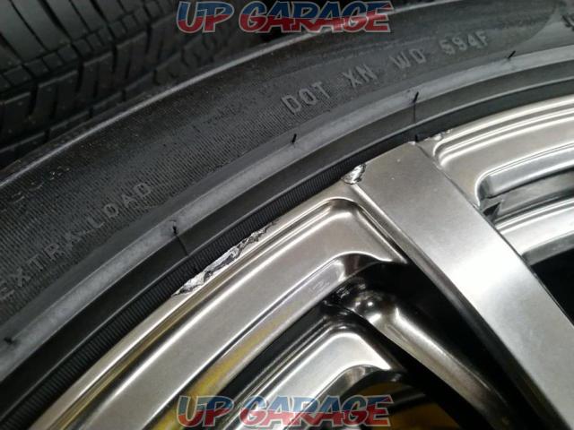 Super cheap!! Stock clearance special price!! TRD
Genuine option
22 inch forged aluminum wheels
+
PIRELLI
PZERO-08