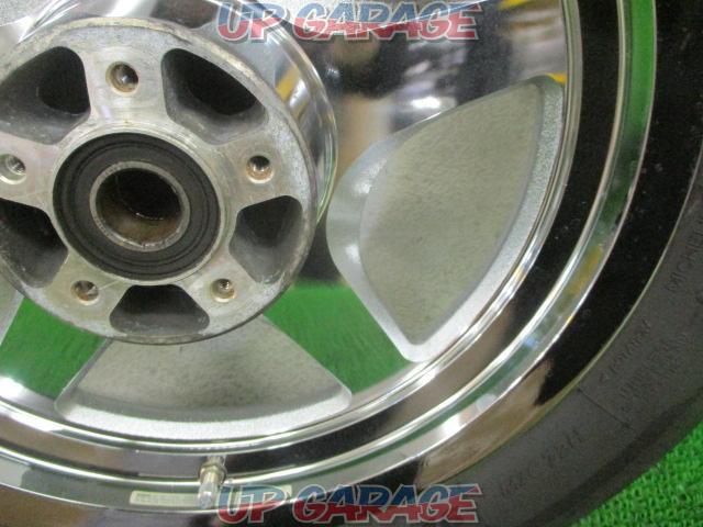 HARLEYDAVIDSON
Genuine front wheel
FLHR(02)-03