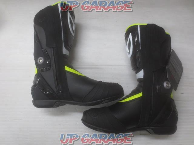 BERIK
Racing boots
W07177-03