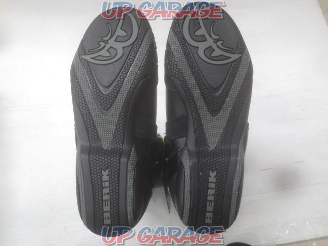 BERIK
Racing boots
W07177-05