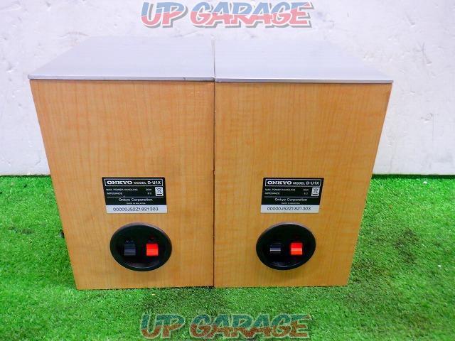 ●Price reduced!! Set of 2 ONKYO
MODEL
D-U1X
Standing speaker-02