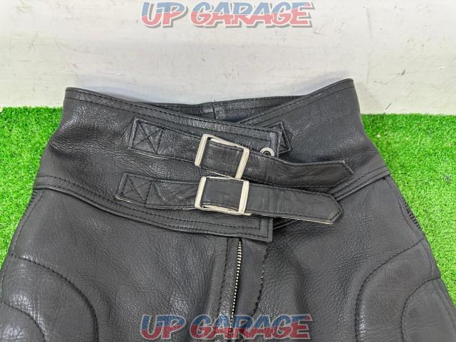 TOP
Riders
Leather pants-06