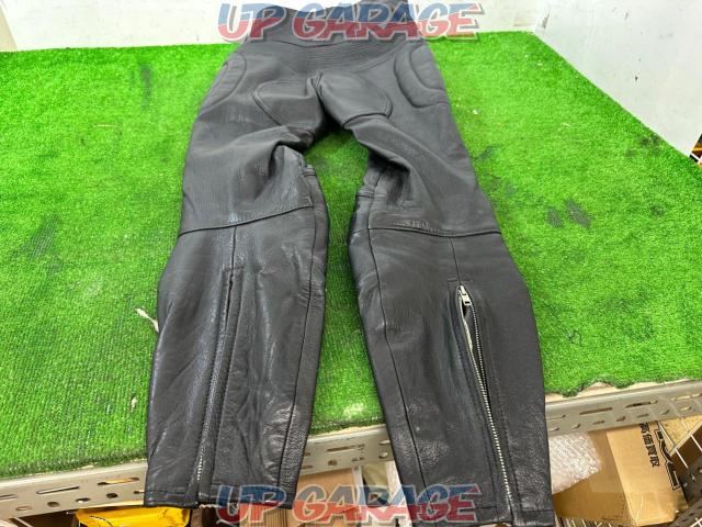 TOP
Riders
Leather pants-07