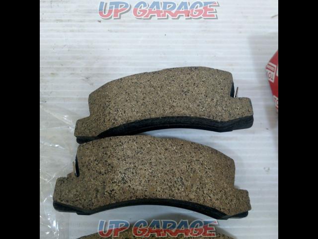  The price cut has closed  TOYOTA
Genuine brake pad 04466-12010-04