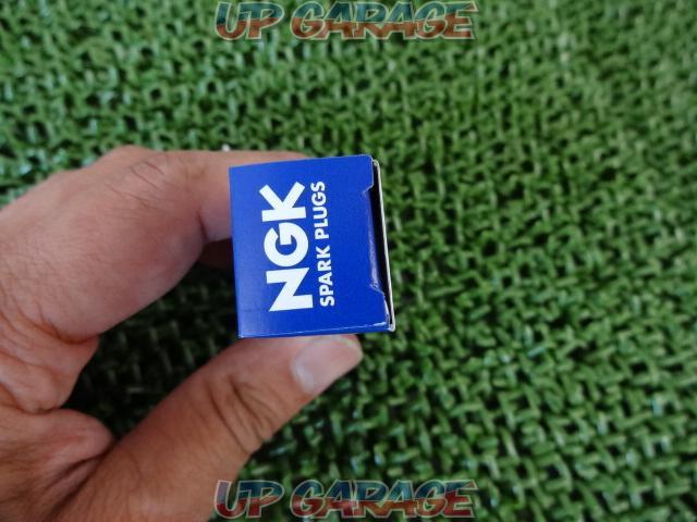 NGK iridium plug
DPR8EIX-9-03