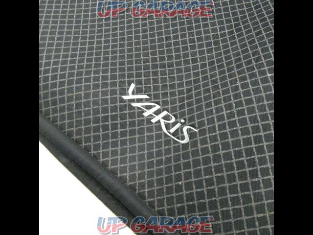 Toyota genuine
luggage mat yaris-03