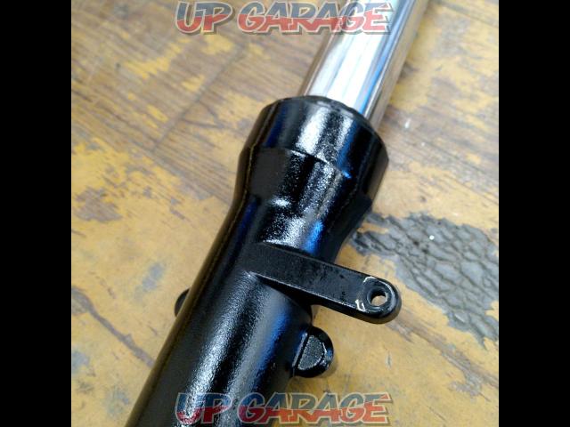 Kawasaki
Only one genuine front fork-05