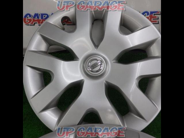 March 2020 Limit Price Down Nissan Genuine NISSAN
JUKE silver wheel cover
For 16inc
4 split-05