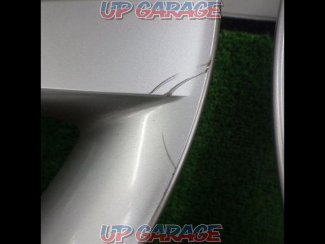 March 2020 Limit Price Down Nissan Genuine NISSAN
JUKE silver wheel cover
For 16inc
4 split-06