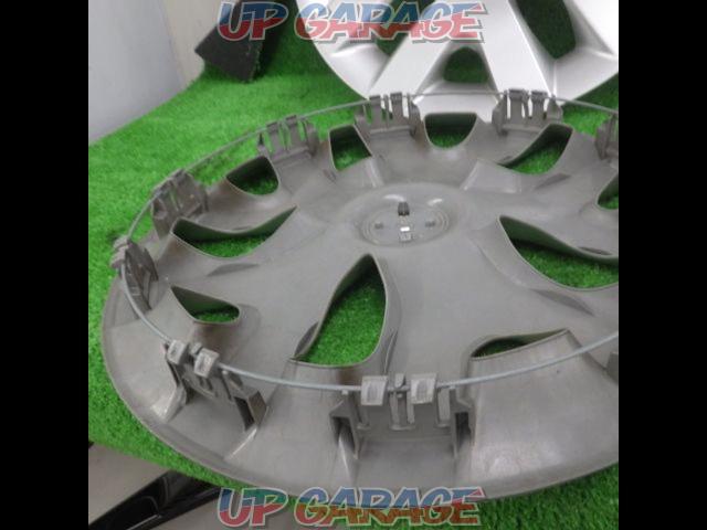 March 2020 Limit Price Down Nissan Genuine NISSAN
JUKE silver wheel cover
For 16inc
4 split-07