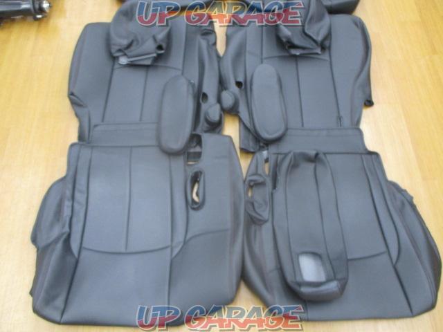 Clazzio x AUTOBACS
original model seat cover
N-BOX custom / JF1 · 2-06