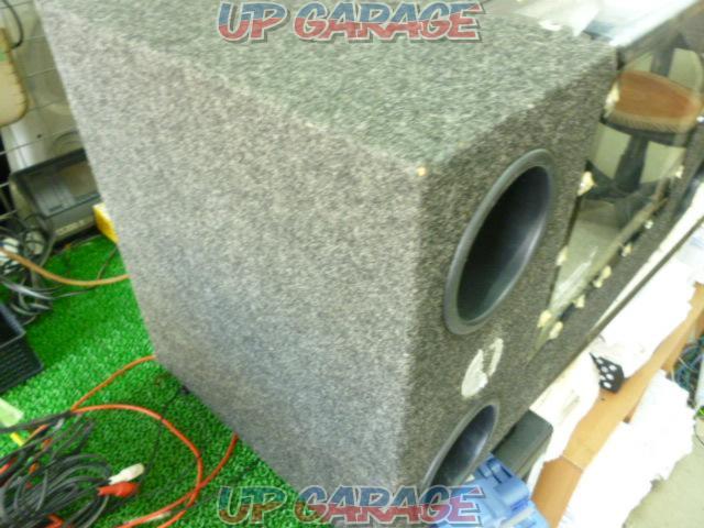  The price cut has closed  KENWOOD
BOX with subwoofer speakers
2 shot
KFC-W3013PS!!!-04