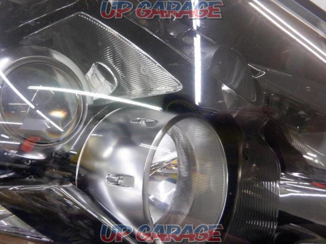 Left and right set Nissan genuine
HID headlights-06