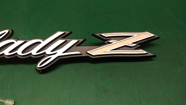 Reduced price Nissan genuine Fairlady Z/S30
Side emblem
Right and left-03