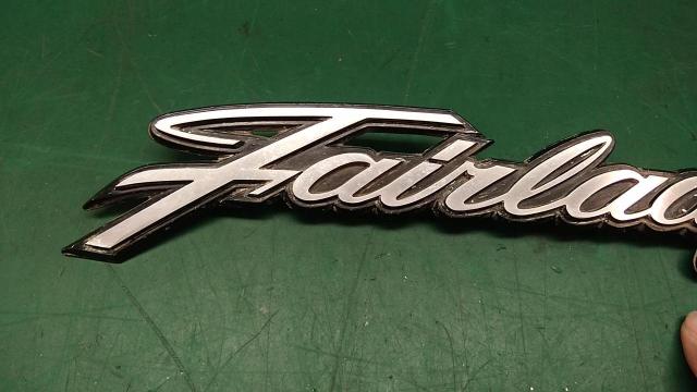 Reduced price Nissan genuine Fairlady Z/S30
Side emblem
Right and left-08