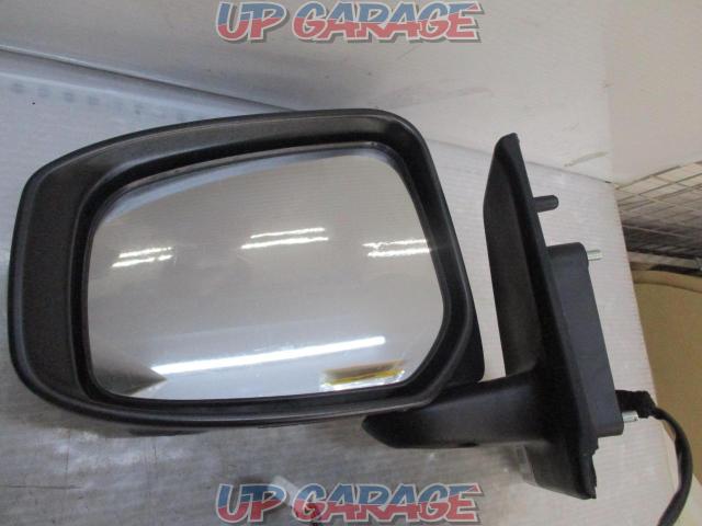 Nissan original (NISSAN) Rooks
B44A / B45A / B47A / B48A
Genuine side mirror with camera
Right and left-05
