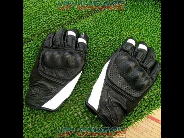 Alpinestars (Alpine Star)
MUSTANG
V2
Leather Gloves
Size: M-03