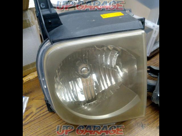 [Cube
Z11 Nissan
Cube
Genuine headlight 11 is hot now!-02
