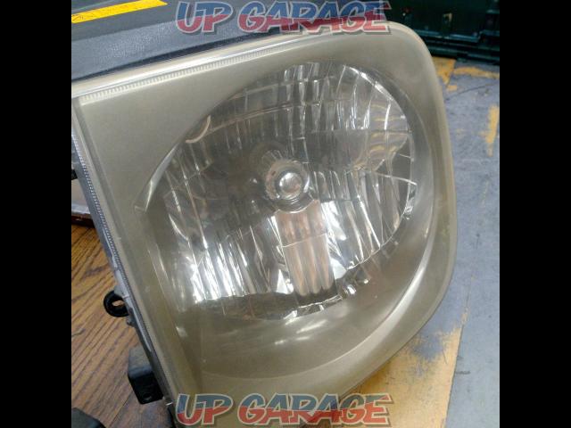 [Cube
Z11 Nissan
Cube
Genuine headlight 11 is hot now!-05