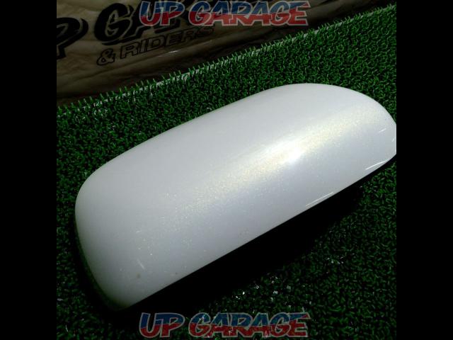 April price reductions
Toyota genuine
Mirror cover Isis-02