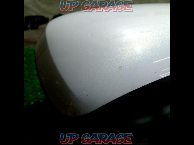 April price reductions
Toyota genuine
Mirror cover Isis-03