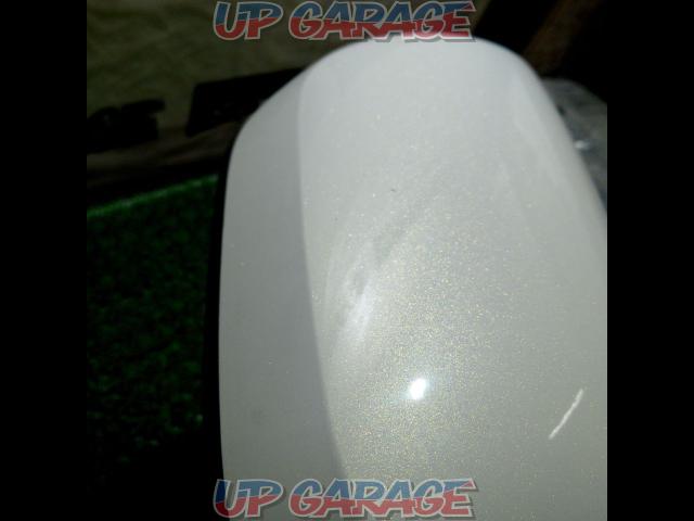 April price reductions
Toyota genuine
Mirror cover Isis-04