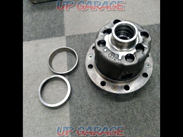 [AE86
Levin / Trueno
Late TRD
Mechanical 2-way differential/LSD-ASSY
We lowered the price!!-04