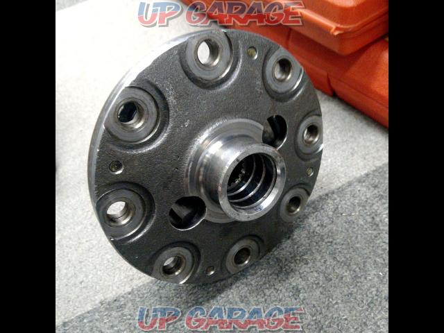 [AE86
Levin / Trueno
Late TRD
Mechanical 2-way differential/LSD-ASSY
We lowered the price!!-08