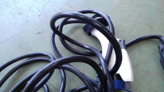 Price Down Nissan
Genuine charging cable
Reef
ZE0]-02