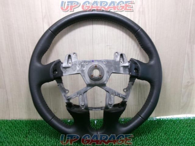 NISSAN (Nissan)
E52 series Elgrand
Genuine leather steering wheel-04