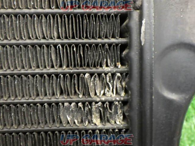 KAWASAKI genuine radiator
Removed from GPZ900R (’00)-04