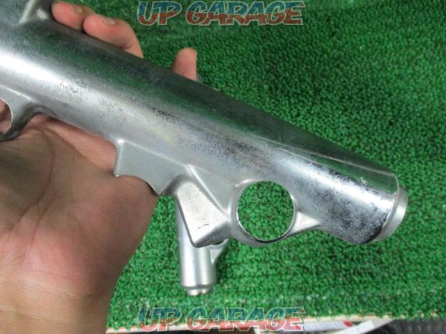 Manufacturer unknown plating
Front fork cover
Remove the magzam-03