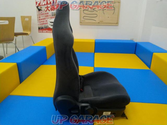 Price reduced!! Genuine Nissan rare seats now in stock
Nissan genuine
Skyline GT-R / BCNR33
Early Type
Normal sheet
driving seat-05