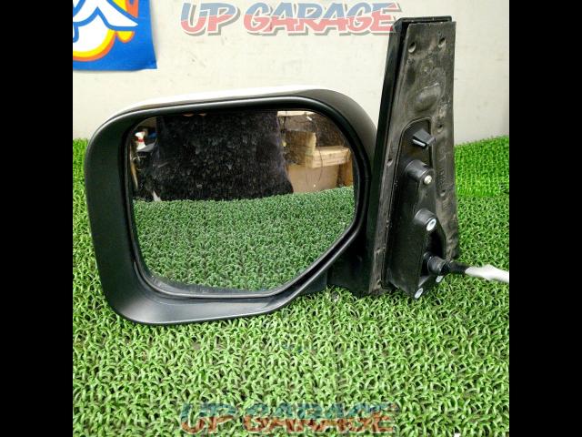 Wakeari
 disposal special price 
Mitsubishi
Delica D: 5 / CV5W
Genuine
Passenger side
Door mirror-05