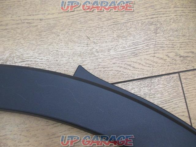  The price cut has closed !! 
TOYOTA
Crown Crossover/AZSH35
Genuine fender arch molding-04
