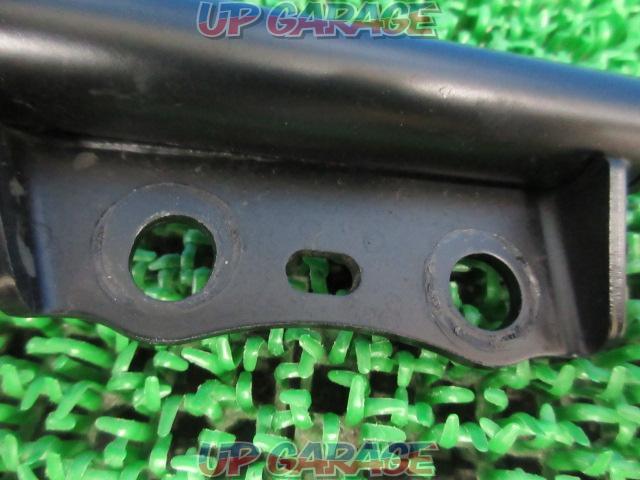 Unknown Manufacturer
Grab bar
Removed from Tricker '18 (DG32J)-09