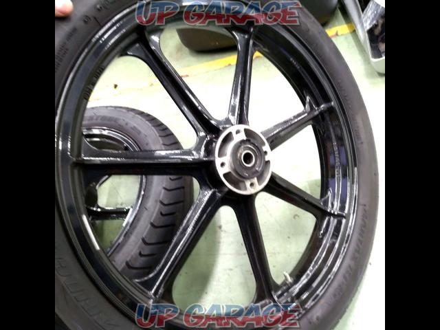 KAWASAKI
Z1000/MK-Ⅱ
Genuine tire wheel set
 was price cut -05